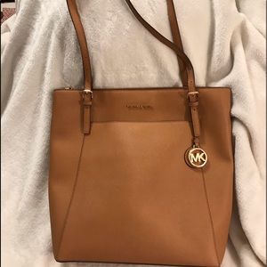 Micheal Kors Large Saffiano Tote